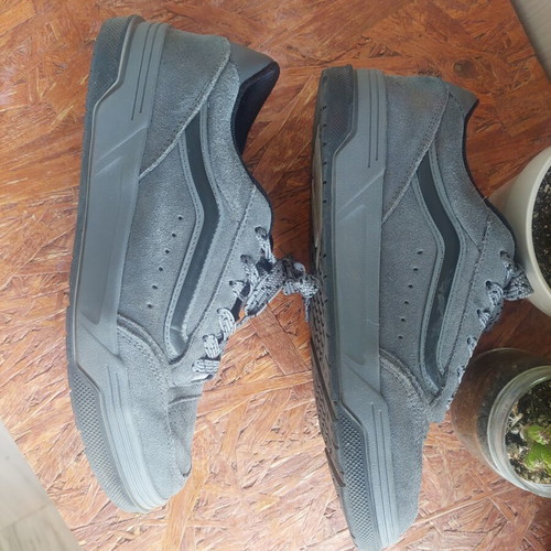 Vans Hylane Suede Grey sneakers, EU 43