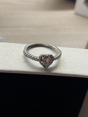 Pandora Heart Ring size 7 like new, silver