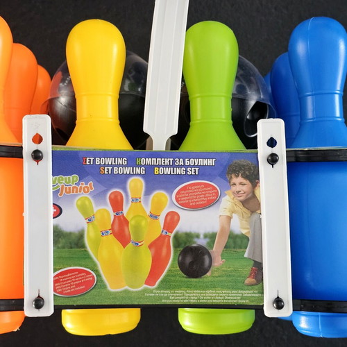 Bowling set for kids new, 10 pins and 2 balls