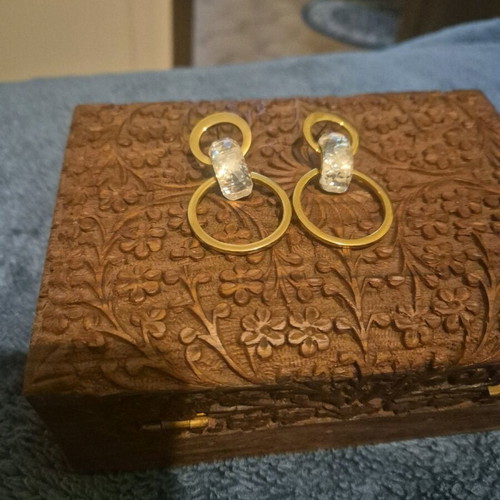 Dangling gold-plated earrings used, unique design