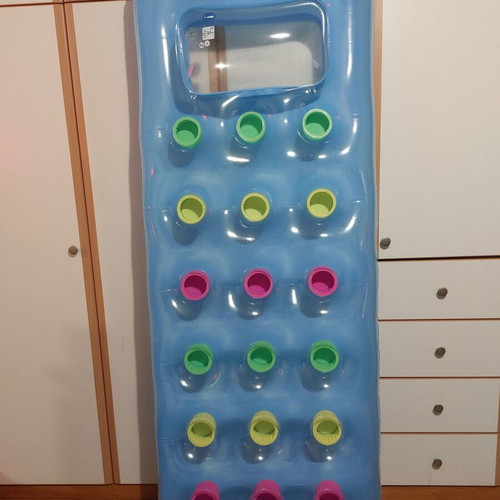 Inflatable beach mattress like new