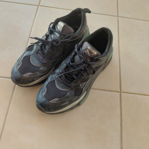 Puma men's athletic shoes size 45 used, black and green