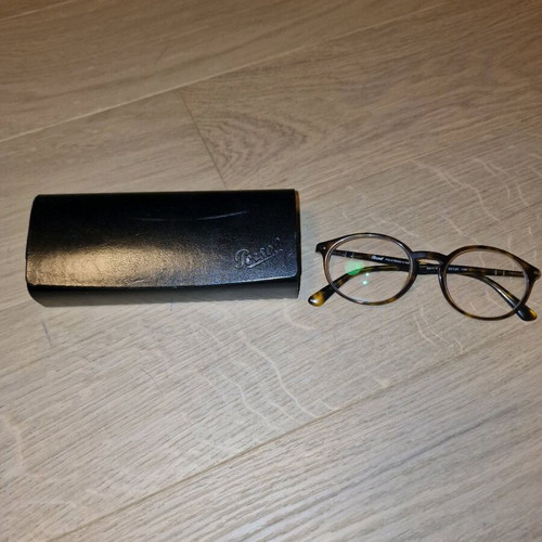 Persol glasses 3211-V like new with interchangeable lenses