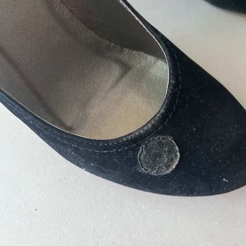 Suede vintage pumps with flowers like new, black, size 38