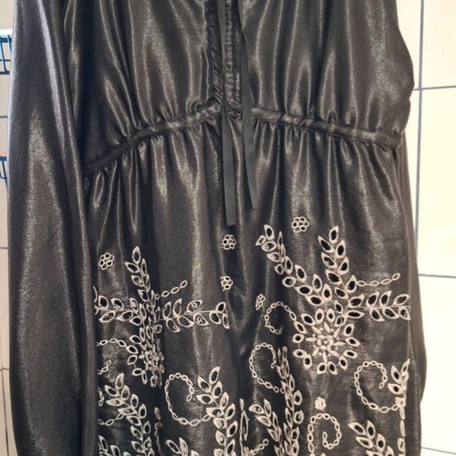 Dress used black shiny with gray details Access