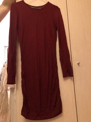 Zara dress burgundy knitted above the knee