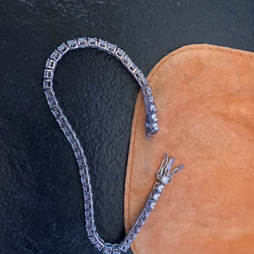Silver bracelet with crystals, 18.5cm
