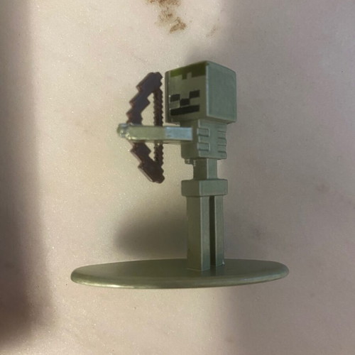 Minecraft metal figure new