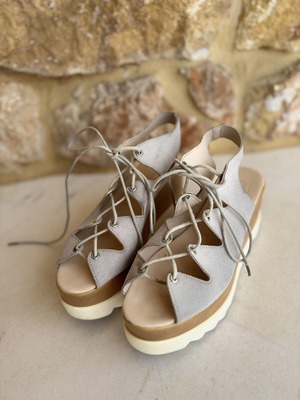 Flatform sandals lace up used, grey beige suede, size 39, 9 cm heel