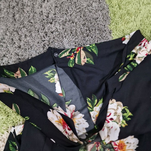Lipsy London asymmetric wrap floral print skirt as new, size M