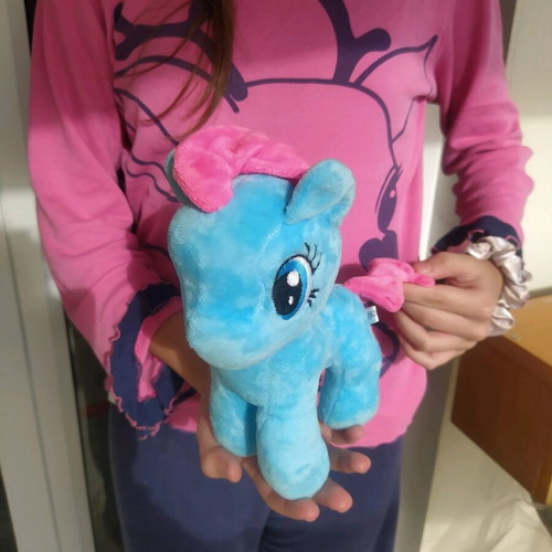 Plush pony like new with suction cup
