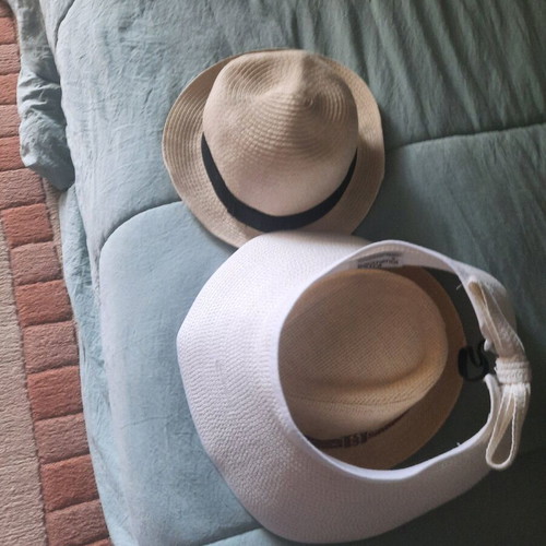 Straw hats used, size M