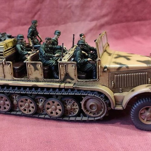 COLLECTIBLE metal version of the tracked vehicle "German Sd.Kfz.7 Half-Track"132 OUT OF STOCK.
