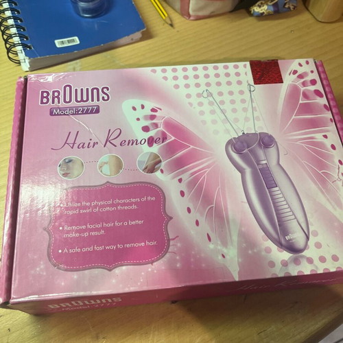 Hair removal device like new for eyebrows and face
