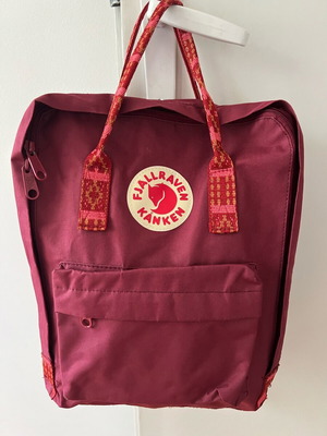 Τσάντα πλάτης Fjallraven Kanken Classic κόκκινη με παραδοσιακό σχέδιο μεταχειρισμένη
