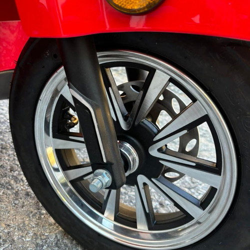 Luxor electric tricycle, only 8 km mileage