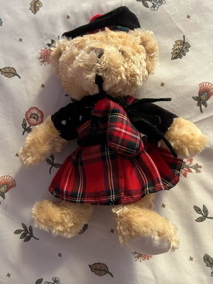 Suki Piper Bagpipe Bear plush in excellent condition