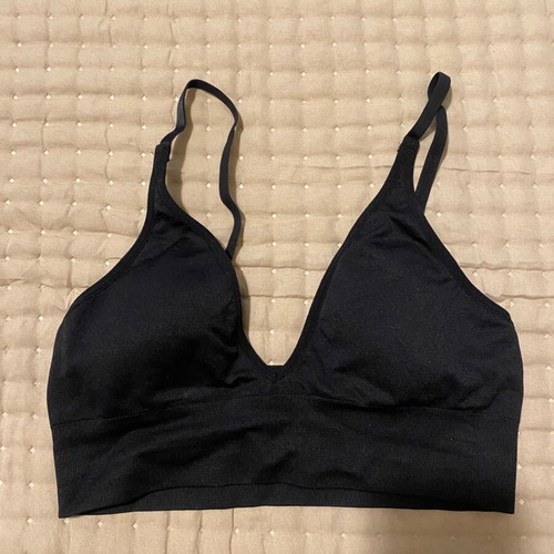 Black Seamless Bralette with Adjustable Straps like new