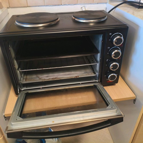 Oven used in very good condition