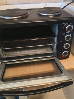Oven used in very good condition