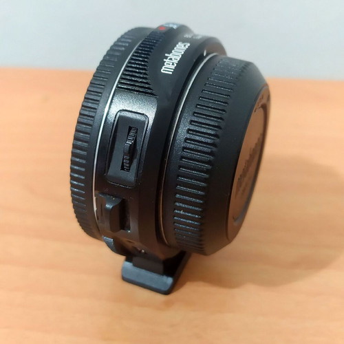 Metabones Speed Booster 0.58x adapter for Canon EF lenses
