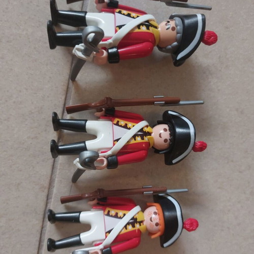 Playmobil Redcoats new and fully armed