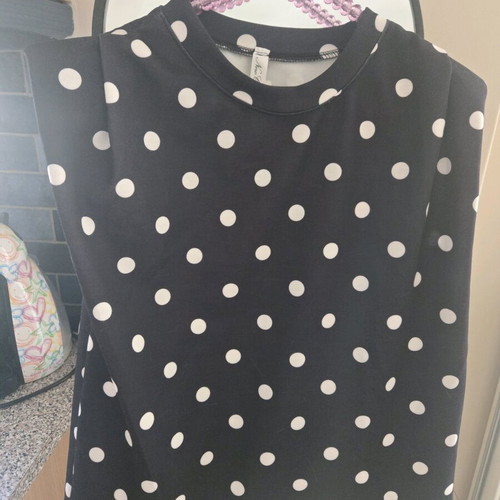 Sleeveless polka dot top new, black and white