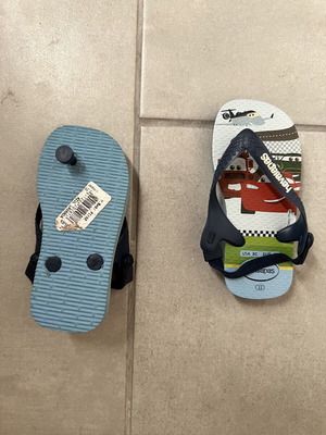 Children's flip-flops size 22 new