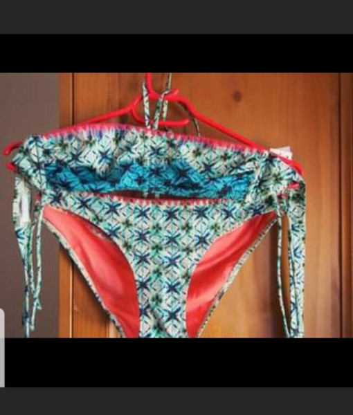 Tie dye crochet swimsuit United Colours of Beneton Ολοκαίνουργιο μαγιω με πλεκτές λεπτομέρειες
