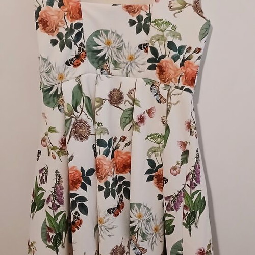 Yumi London floral dress size 38 like new