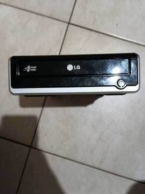 External DVD/CD USB drive used, works with minor opening issue