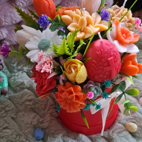Easter bouquet made of soy wax in 11x11 cm box new