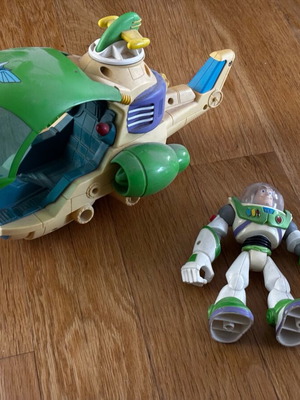 Toy Story spaceship used Imaginext Fisher-Price with figure