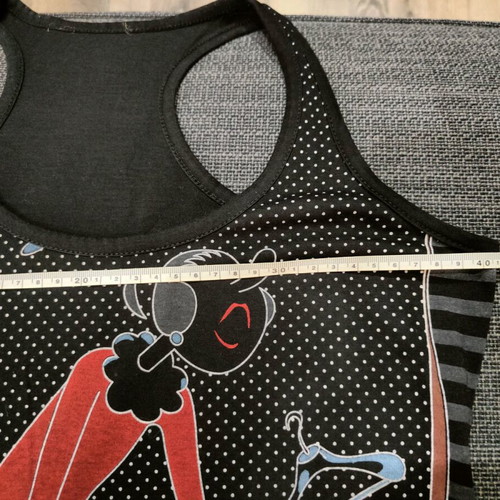 Women's sleeveless top size S