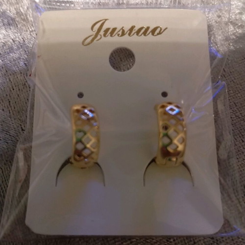 Small hoop earrings gold color new with steel design