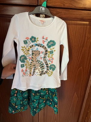 Girls' set blouse with skirt like new Dpam