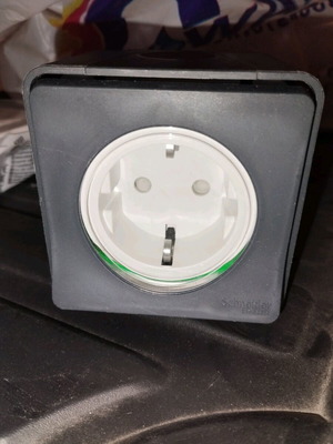 Outdoor socket new waterproof for external use