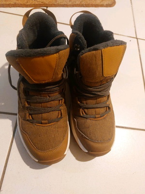 Quechua winter shoes like new, size 39