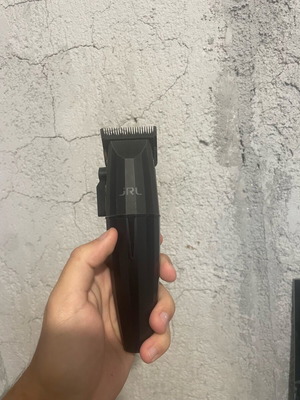 Επαγγελματική κουρευτική μηχανή JRL Onyx σαν καινούργιο