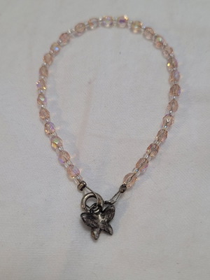 Bracelet with small butterfly charm, length 17 cm, like new