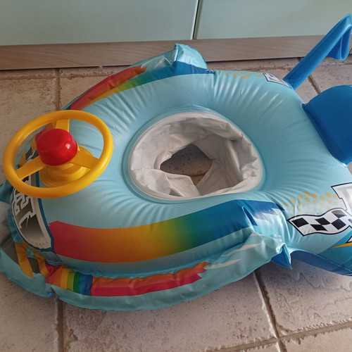 Inflatable car baby float used with leg holder
