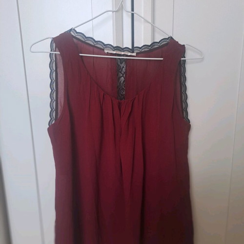 Badila Sleeveless Loose Burgundy Top With Black Lace Like New, One Size