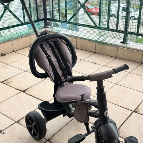 Q Play Rito Eva Star S380-11 tricycle with parent handle like new, black