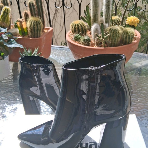 Patent leather ankle boots size 37 like new, black