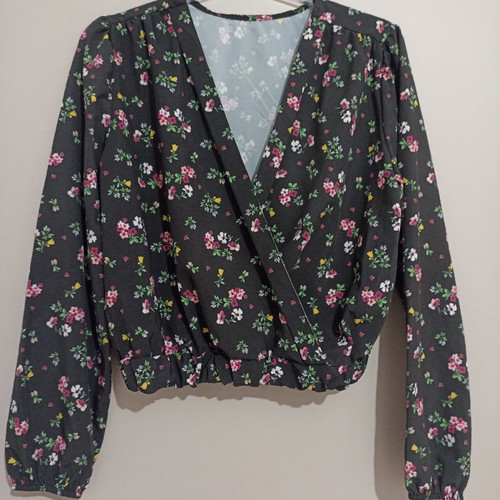 Floral cropped blouse new, black