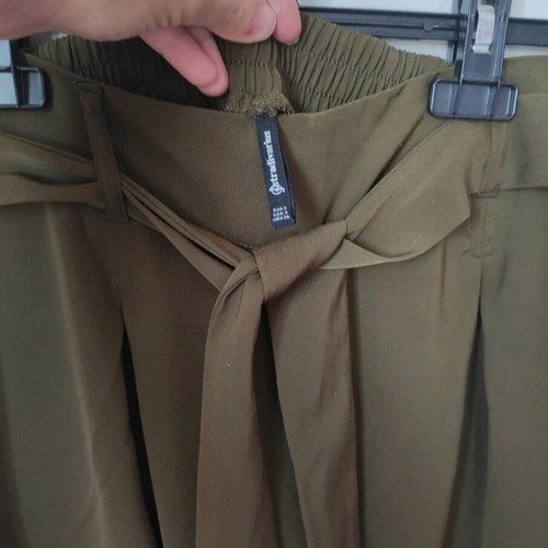 Stradivarius green high-waisted pants with belt used, size S