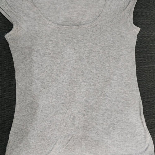 T shirt blouse like new, size M, gray