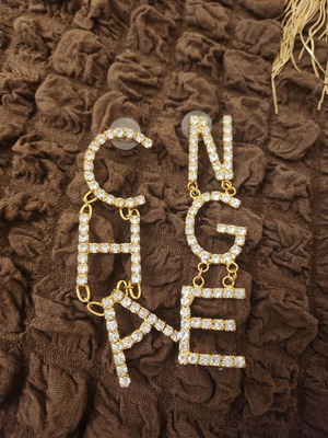 Earrings new, gold color