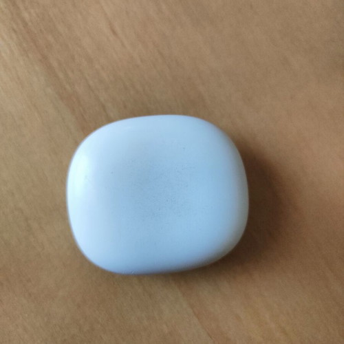 QCY AilyBuds E20 wireless earbuds used, battery weak