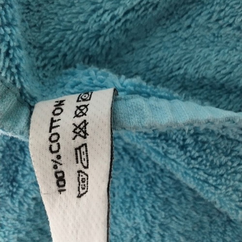 Bath towels set of 4, like new